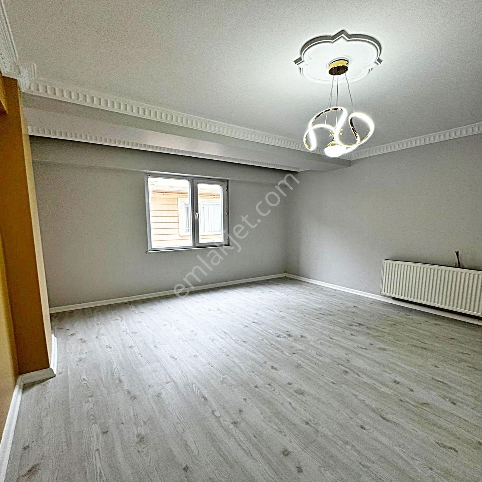 Mehterçeşme Mahallesinde 2+1 Dekorlu Masrafsız Satılık Daire - Görsel 3