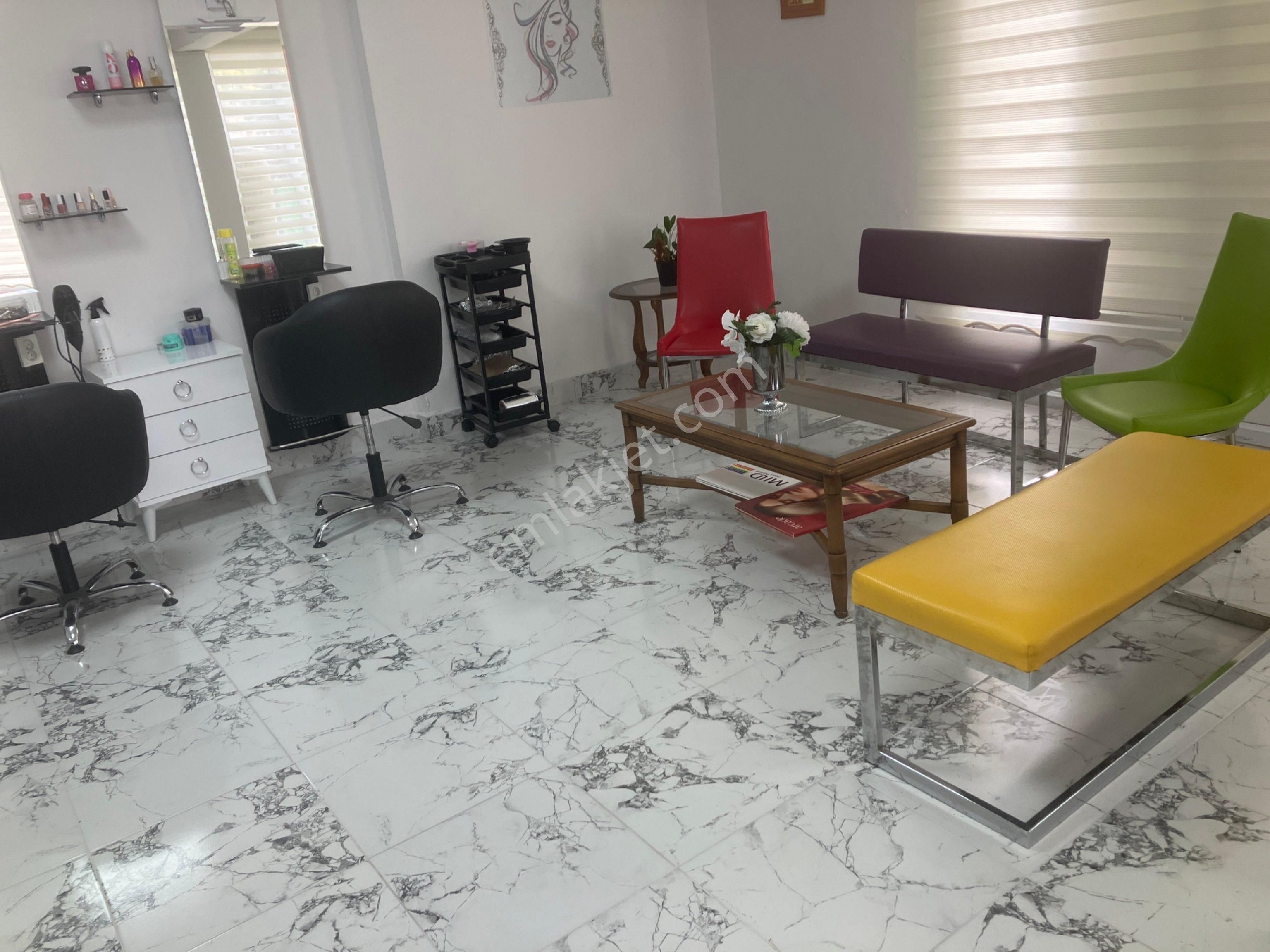 Devren Kiralık Kuaför Salonu Çok Temiz Ve Eksiksiz - Görsel 3