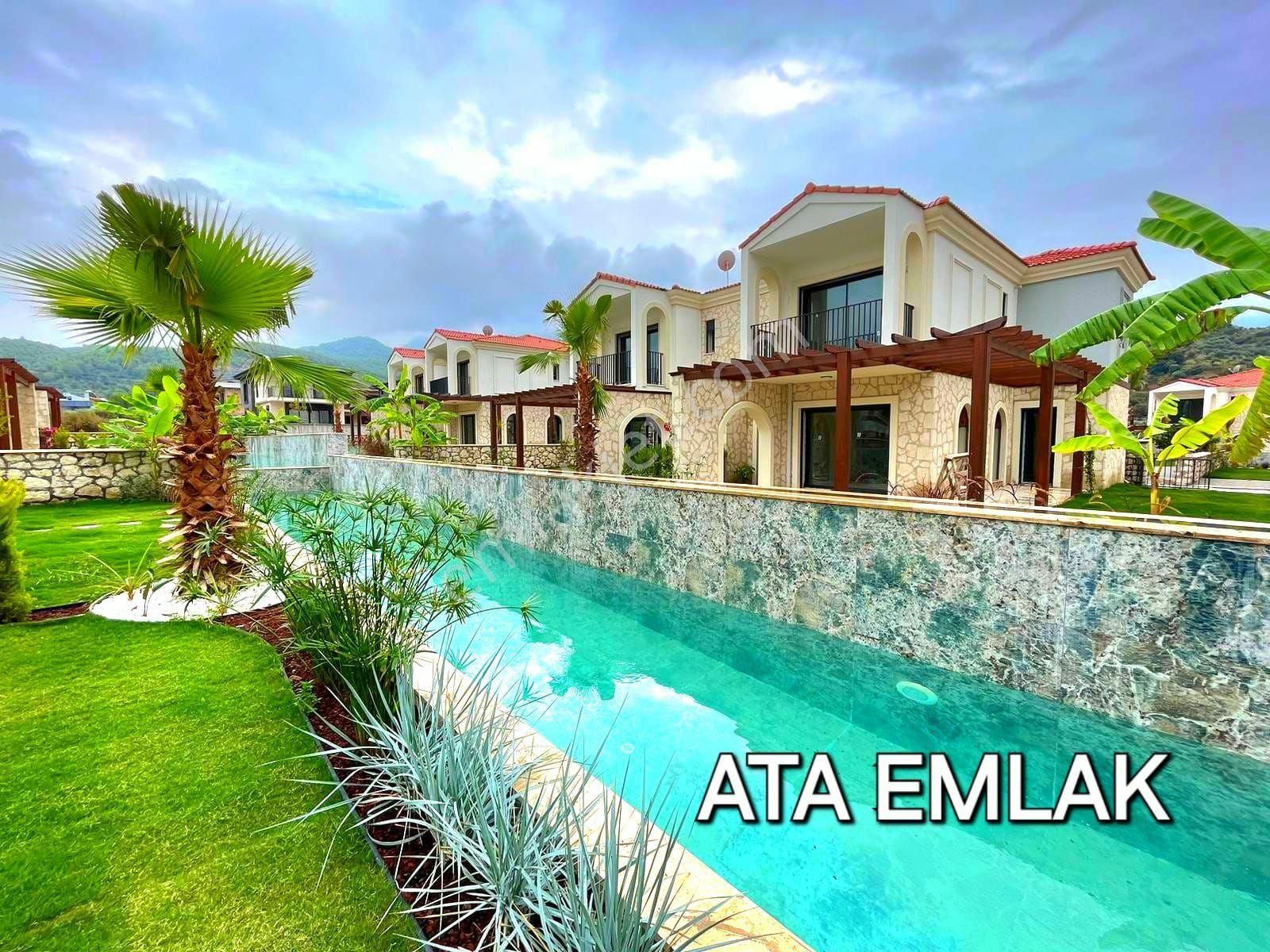 Kuşadasında Havuzlu Sitede 3+1 Sıfır Villa - Görsel 6