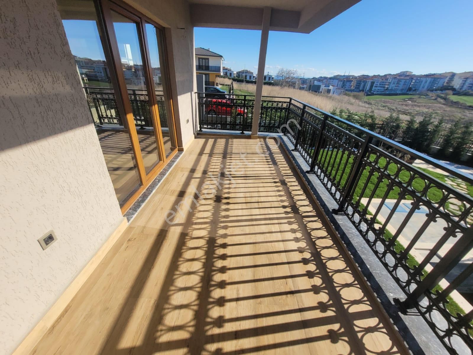 Delux'den Hürriyetin Merkezinde Bireysel Havuzlu Lux Triplex - Görsel 14