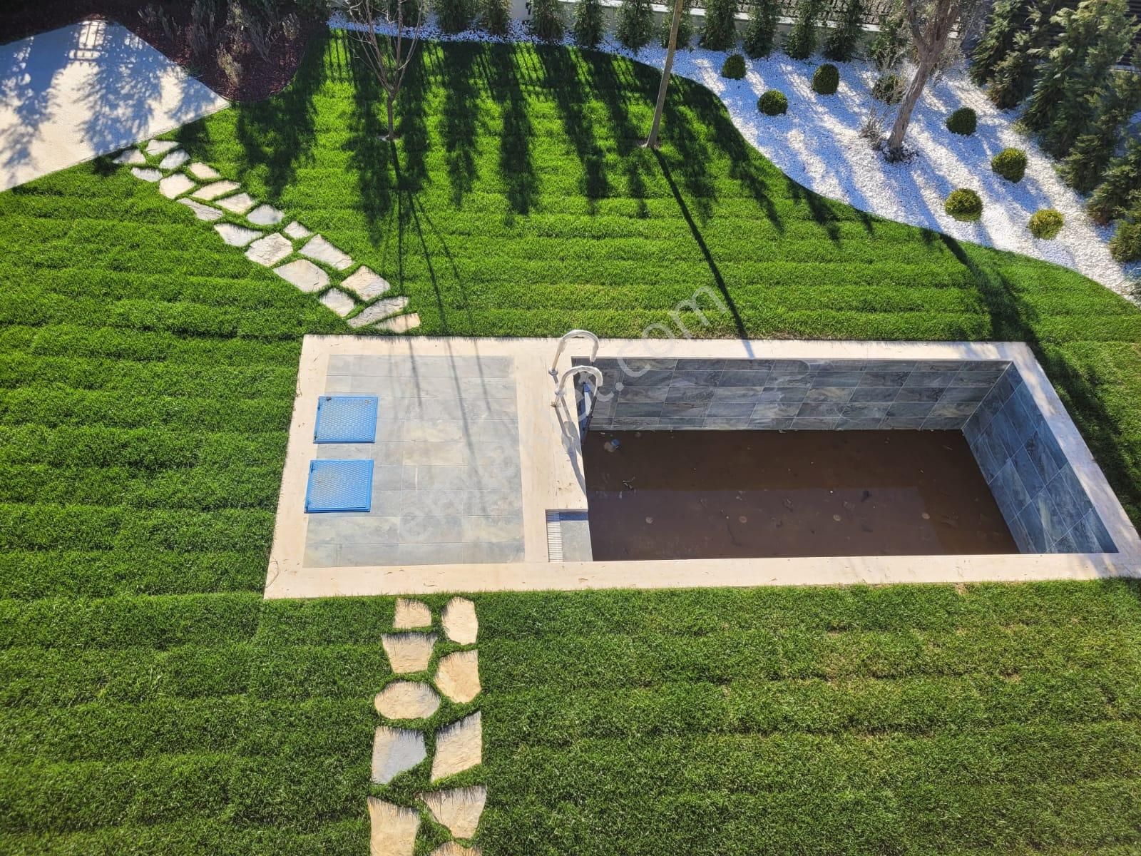 Delux'den Hürriyetin Merkezinde Bireysel Havuzlu Lux Triplex - Görsel 6