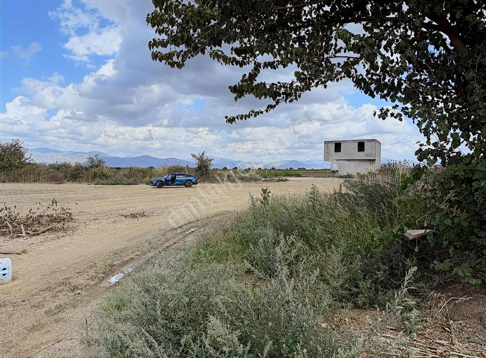 Pek Emlaktan 4 Lük Suyu Olan Asfal Kenarı Satılık Tarla - Görsel 23