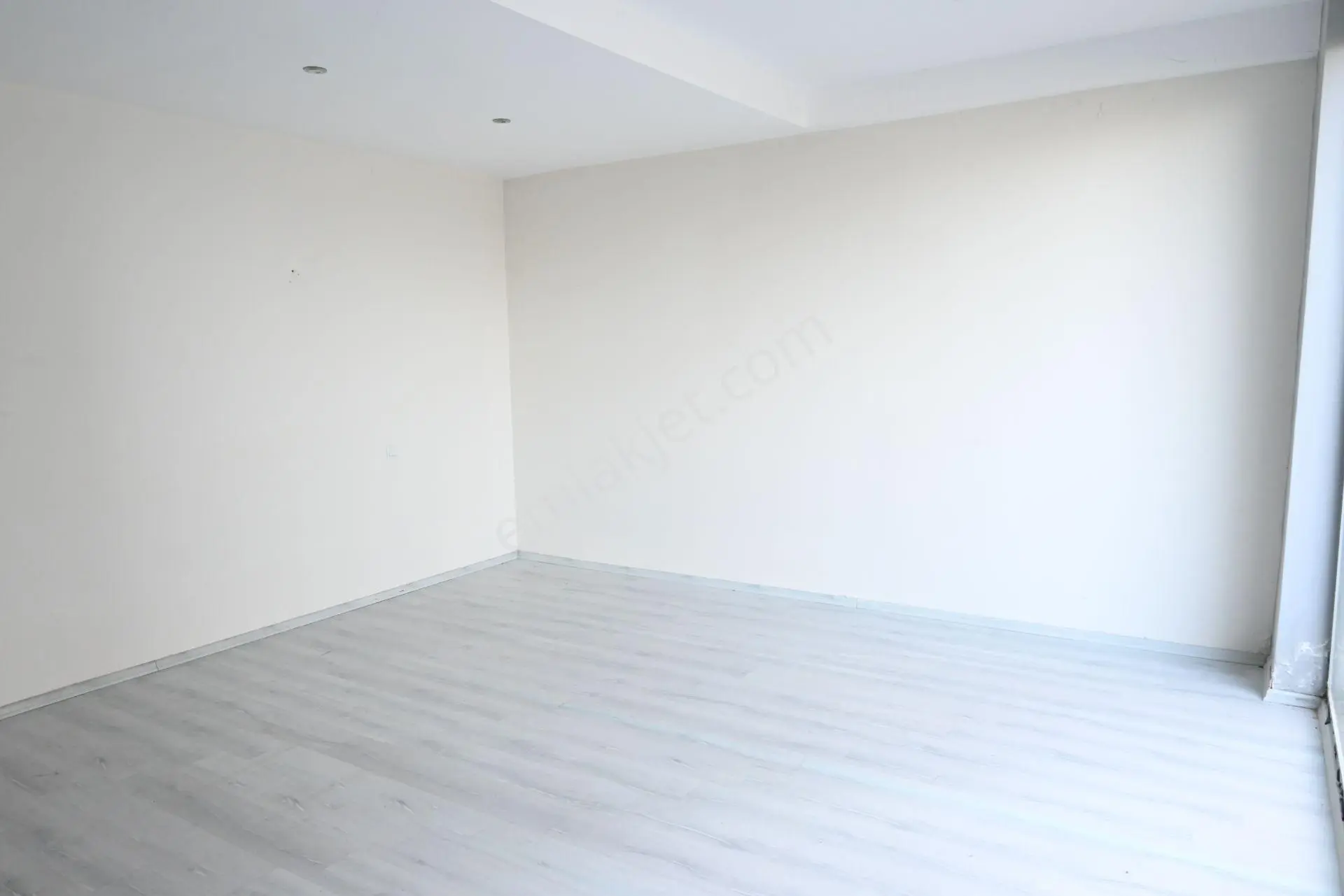 Üstünkent Emlak'tan 30 M2 Kiralık Depo Ve Depolama - Görsel 2