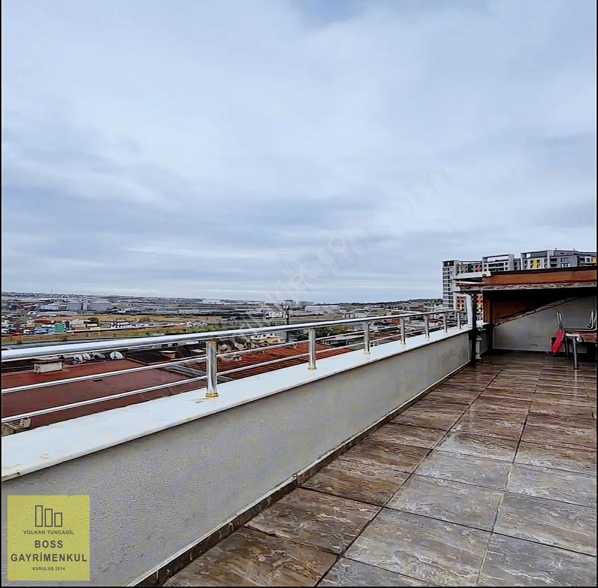 Beylikdüzü Kapalı Otoparklı Manzaralı Asansörlü Satılık Dublex