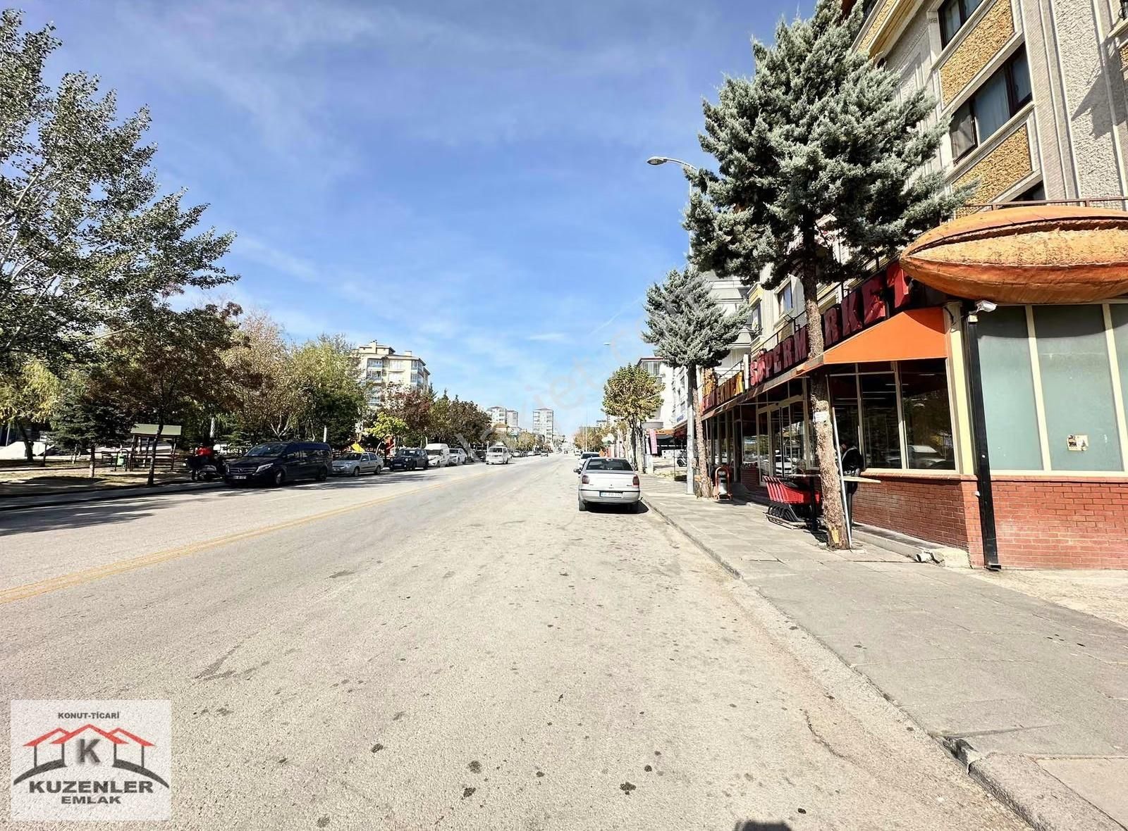 Kuzenler'den Yavuz Bulvarında Afiyet Fırın Yanı 3+1 Daire - Görsel 2