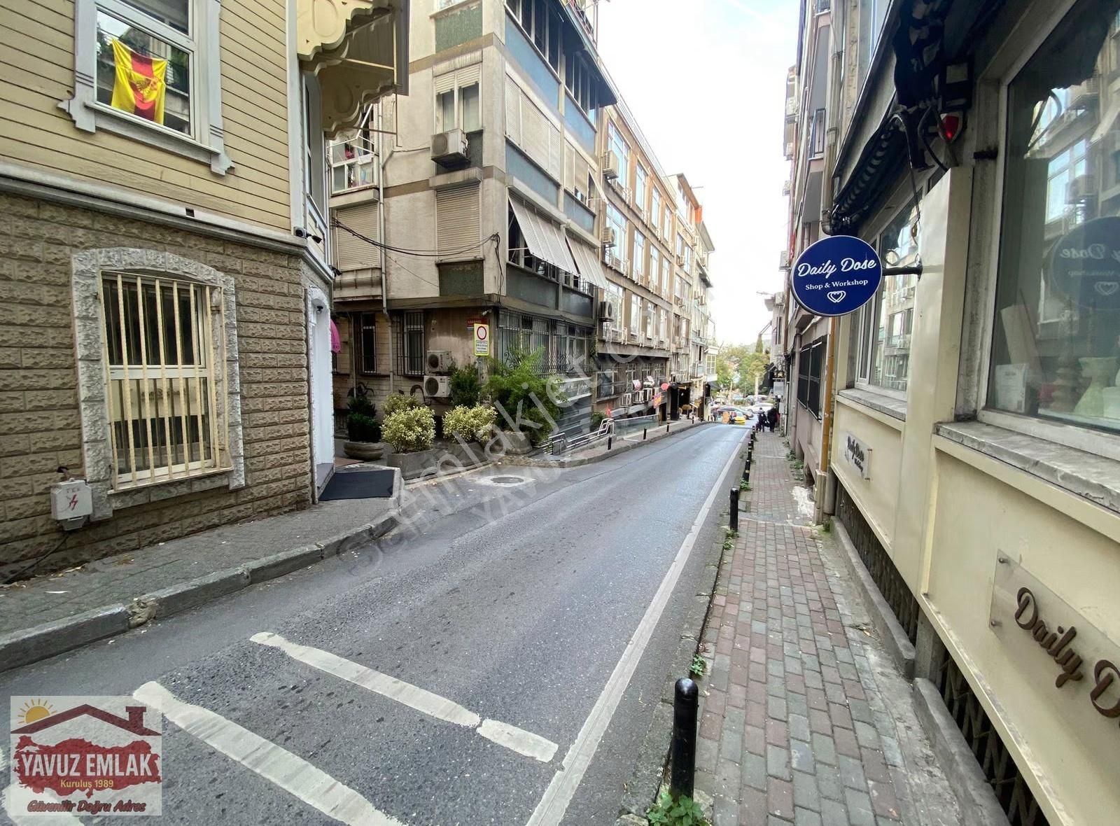 Bebek P.sahile 2dk Mesafede Nezih Lokasyonda Yüksek G.2+1 - Görsel 2