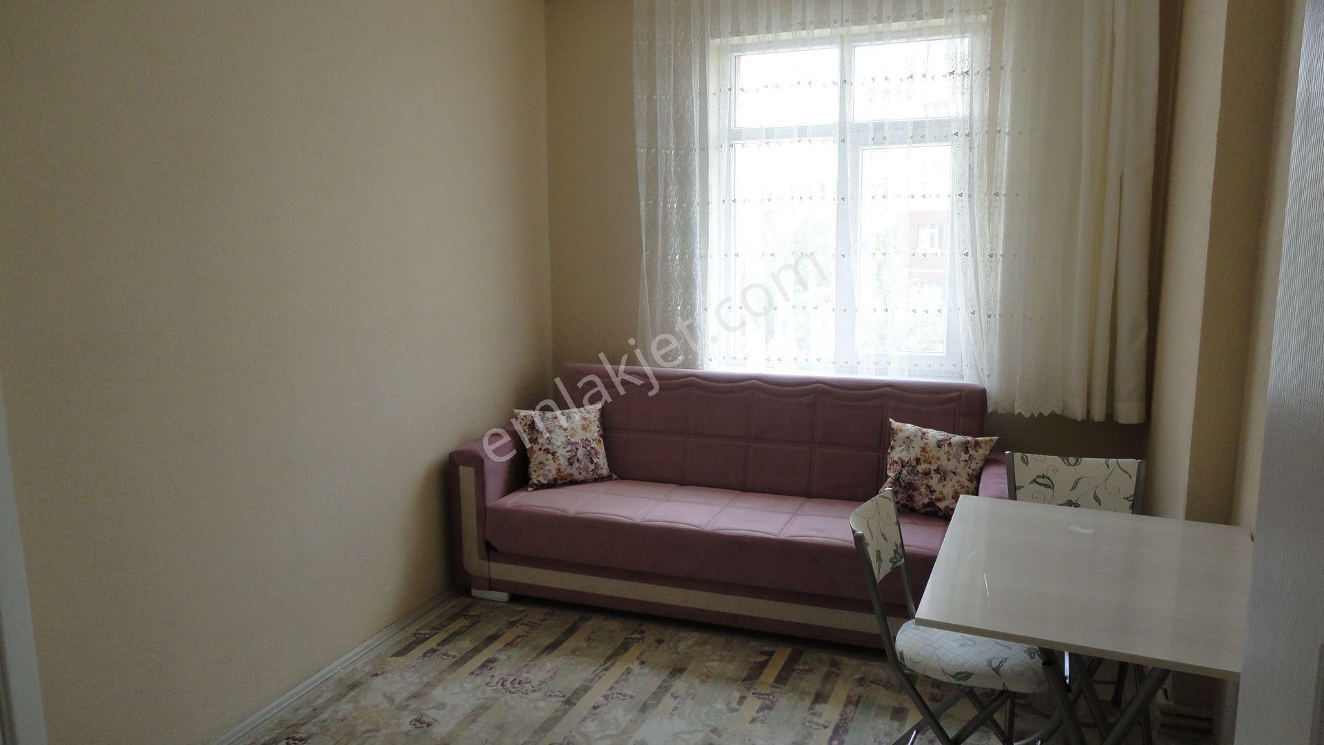 Bayanlar İçin Faturalar Dahil 1+1 Eşyalı Kiralık Daire