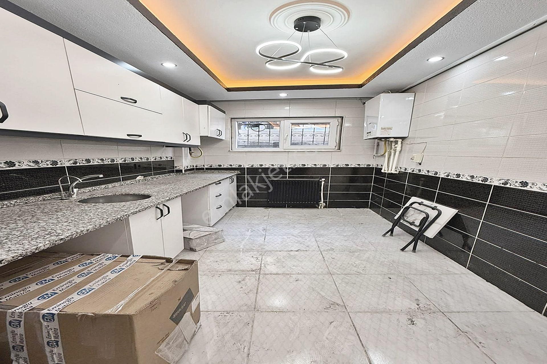 Bahçeşehir Lokasyonun'da Lüx Tasarımlı 2+1 Satılık Daire Fırsatı - Görsel 6