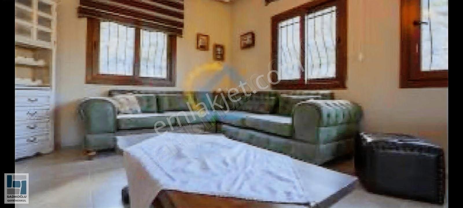 Marmaris Selimiyede 555 M² Arsa İçinde Havuzlu, Yasal 3+1 - Görsel 4