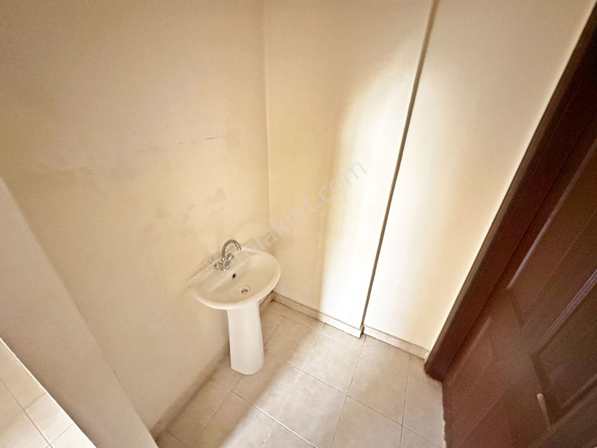 Çambaşı Cd. Yanı Ön Cephe E.banyolu 3.5+1 Kilerli Balkonlu 125m² - Görsel 26