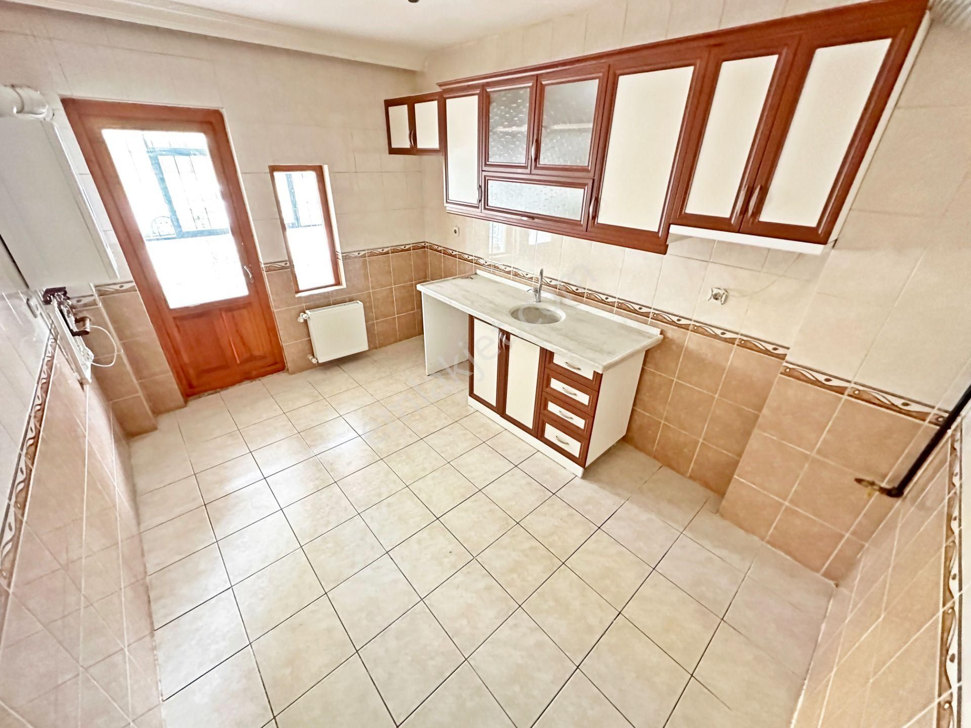 Çambaşı Cd. Yanı Ön Cephe E.banyolu 3.5+1 Kilerli Balkonlu 125m² - Görsel 9