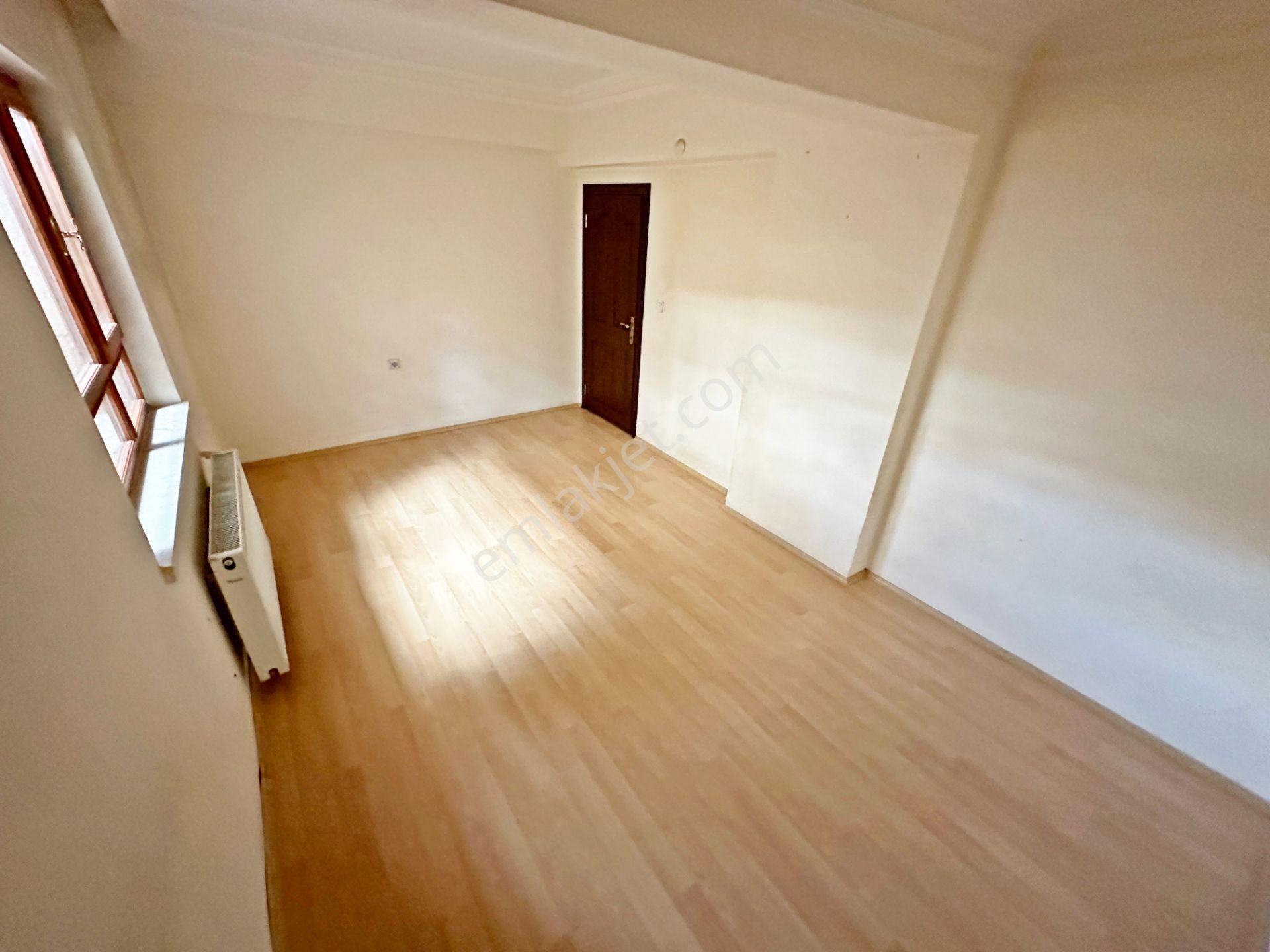 Çambaşı Cd. Yanı Ön Cephe E.banyolu 3.5+1 Kilerli Balkonlu 125m² - Görsel 24