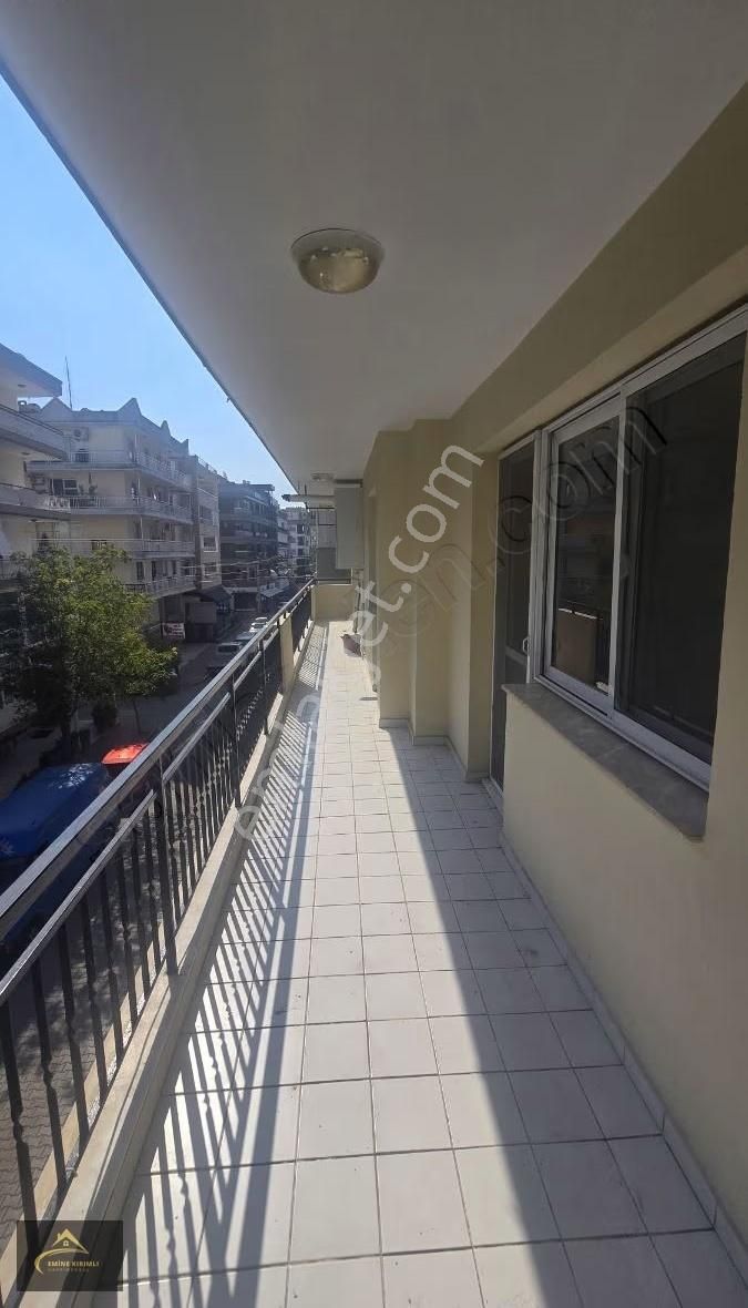 Yalı Mahallesinde Caddeye Yakın 2+1 - Görsel 3