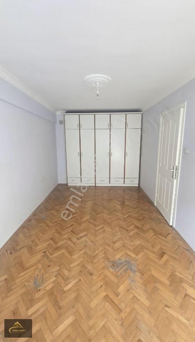 Yalı Mahallesinde Caddeye Yakın 2+1 - Görsel 8