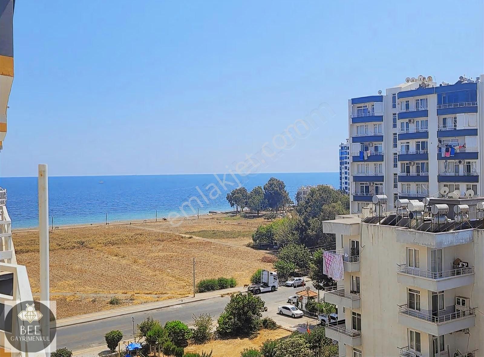 Bee'den Havuzlu, Deniz Manzaralı 2+1 Eşyalı Satlık Oturuma Hazır