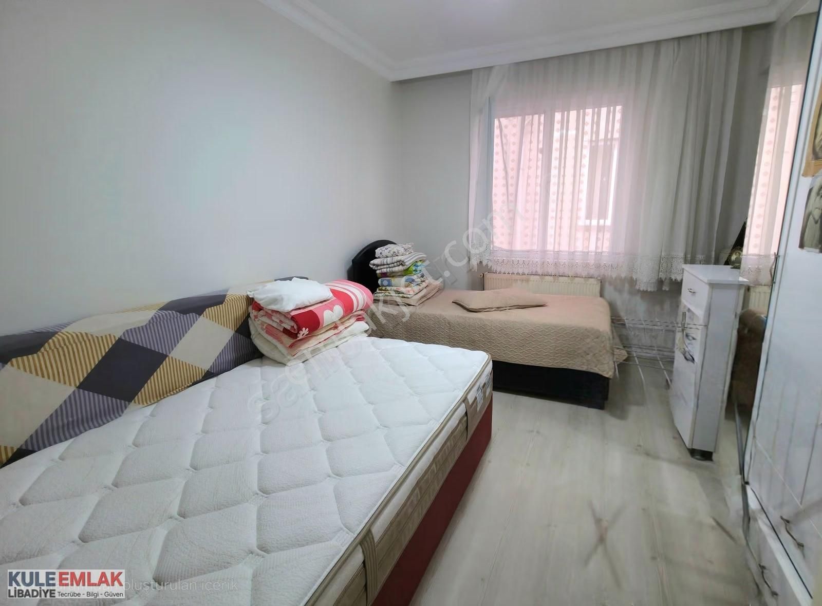 Çamlıca'nın Eteklerinde Kısıklı'da Kullanışlı 2+1 Ara Kat - Görsel 19