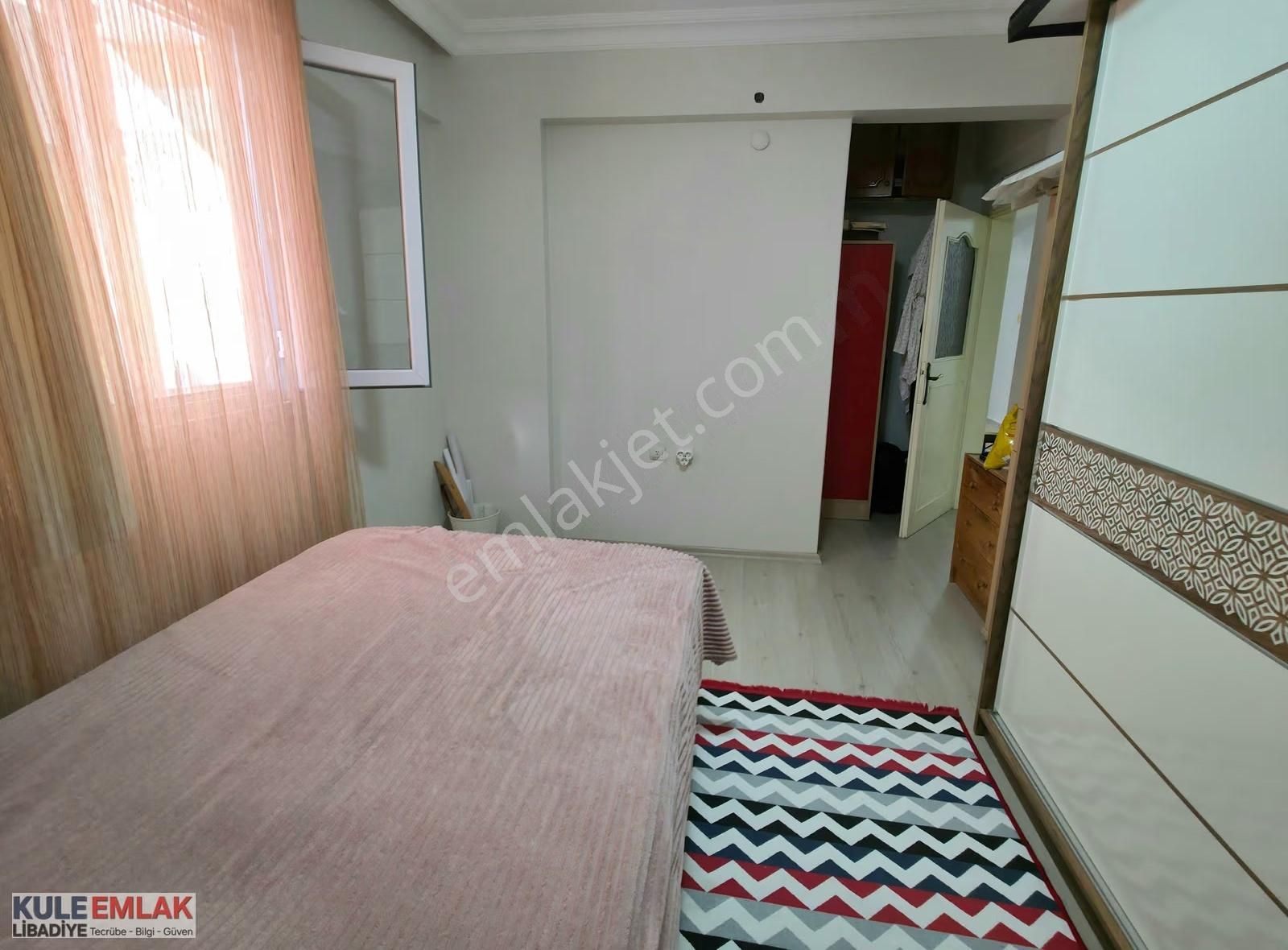 Çamlıca'nın Eteklerinde Kısıklı'da Kullanışlı 2+1 Ara Kat - Görsel 10