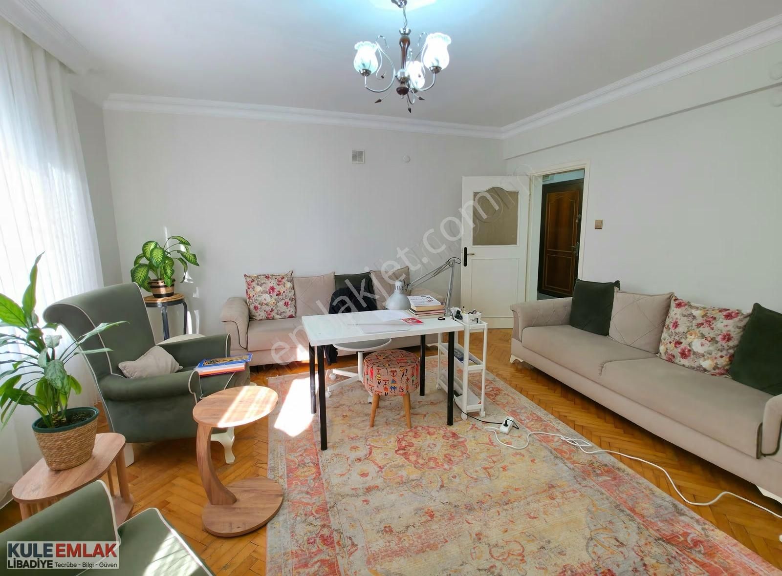 Çamlıca'nın Eteklerinde Kısıklı'da Kullanışlı 2+1 Ara Kat - Görsel 4