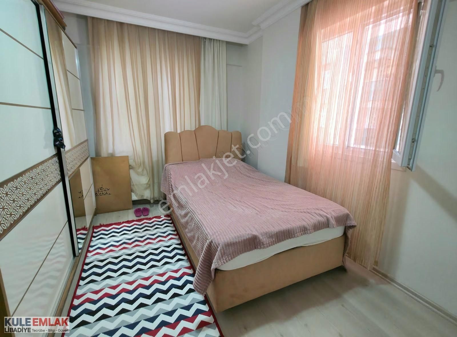 Çamlıca'nın Eteklerinde Kısıklı'da Kullanışlı 2+1 Ara Kat - Görsel 17