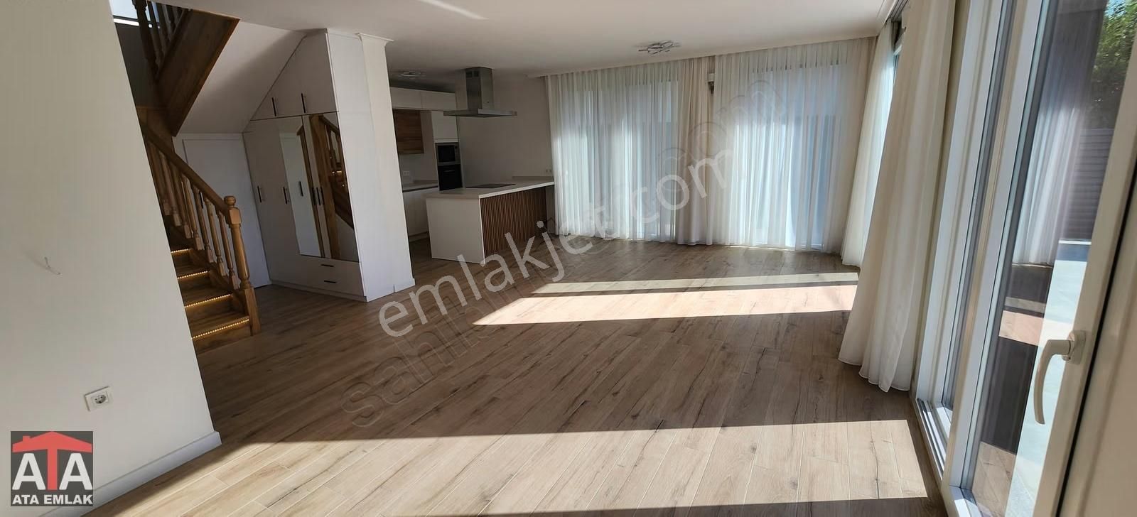 Fethiye Merkezde Kiralık Yüzme Havuzlu 4+1 Tripleks Lüks Villa - Görsel 17