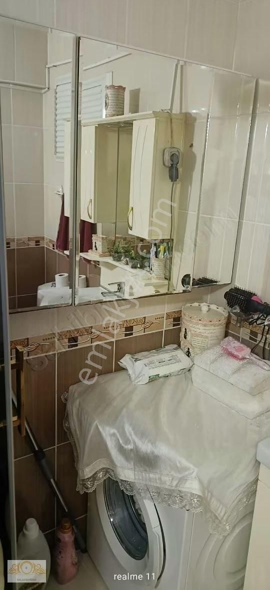 Emlak Centerden Menderes Caddesi 3+1full Yapılı Daire - Görsel 3