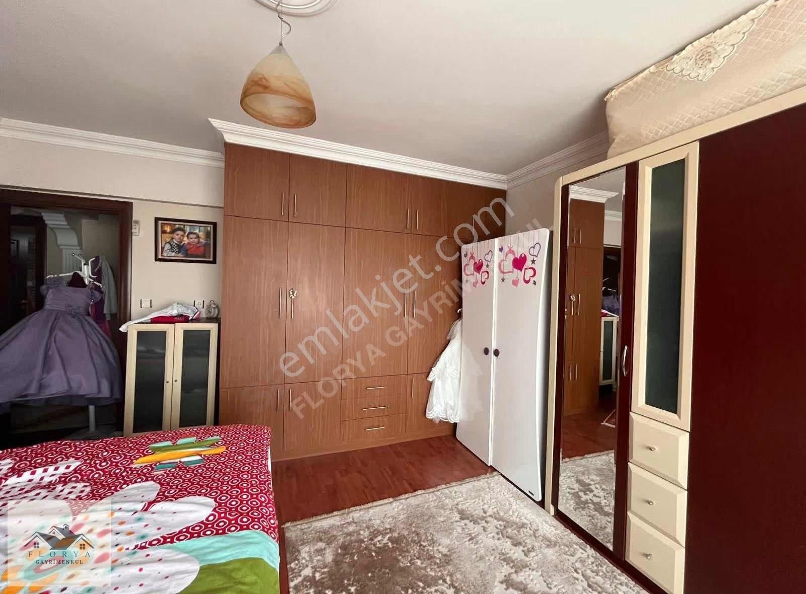 Acil Satılık! Akkonakta 200 M² 3+1 Daire Full Kredi İmkanı - Görsel 2