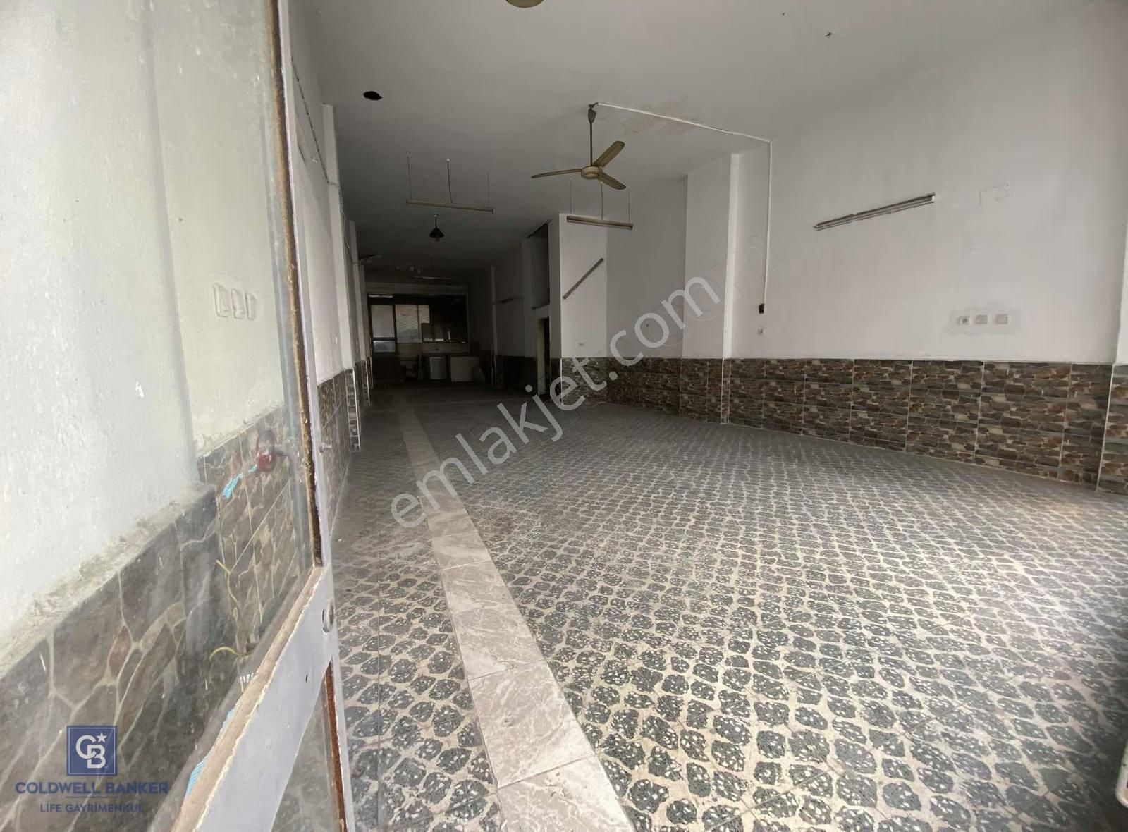 Yeşilyurt'da Polat Caddesi Yakını Kiralık Dükkan - Görsel 14