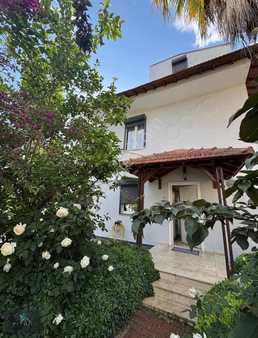 Özel Havuzlu 3+1 Kiralık Villa - Görsel 10