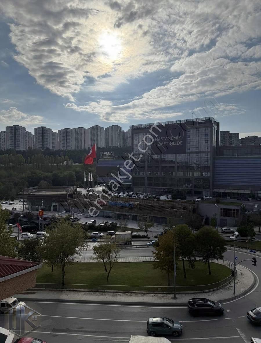 Satılık 75.yıl Mah Vega Avm Karşısı 1+1 Teras Daire - Görsel 5