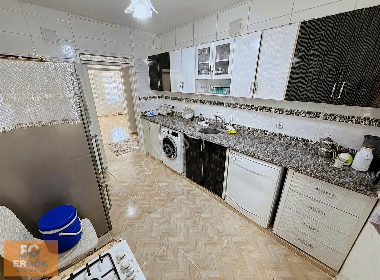 75 Mah 3 Katlı Bakımlı Satılık Müstakil Ev - Görsel 14