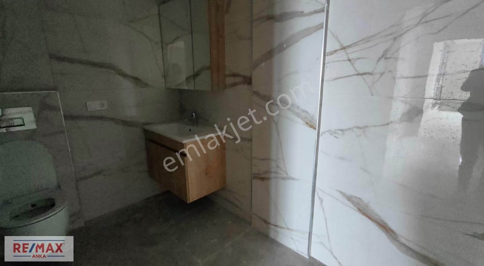 Remax Anka'dan Deniz Manzaralı Satılık 3+1 Dubleks Daireler - Görsel 18