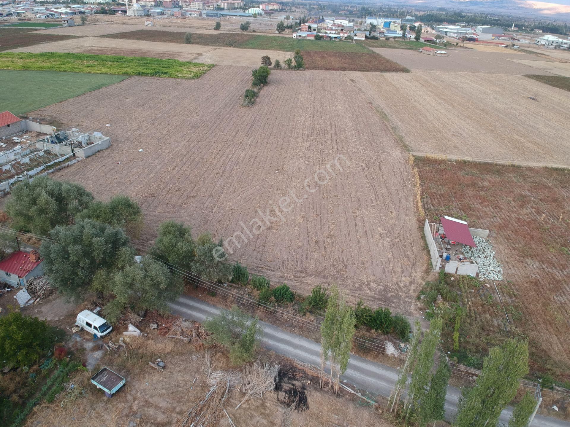 İlbey // Karayer Mevkiinde 4.837,45 M² Kuyulu Tarla - Görsel 11