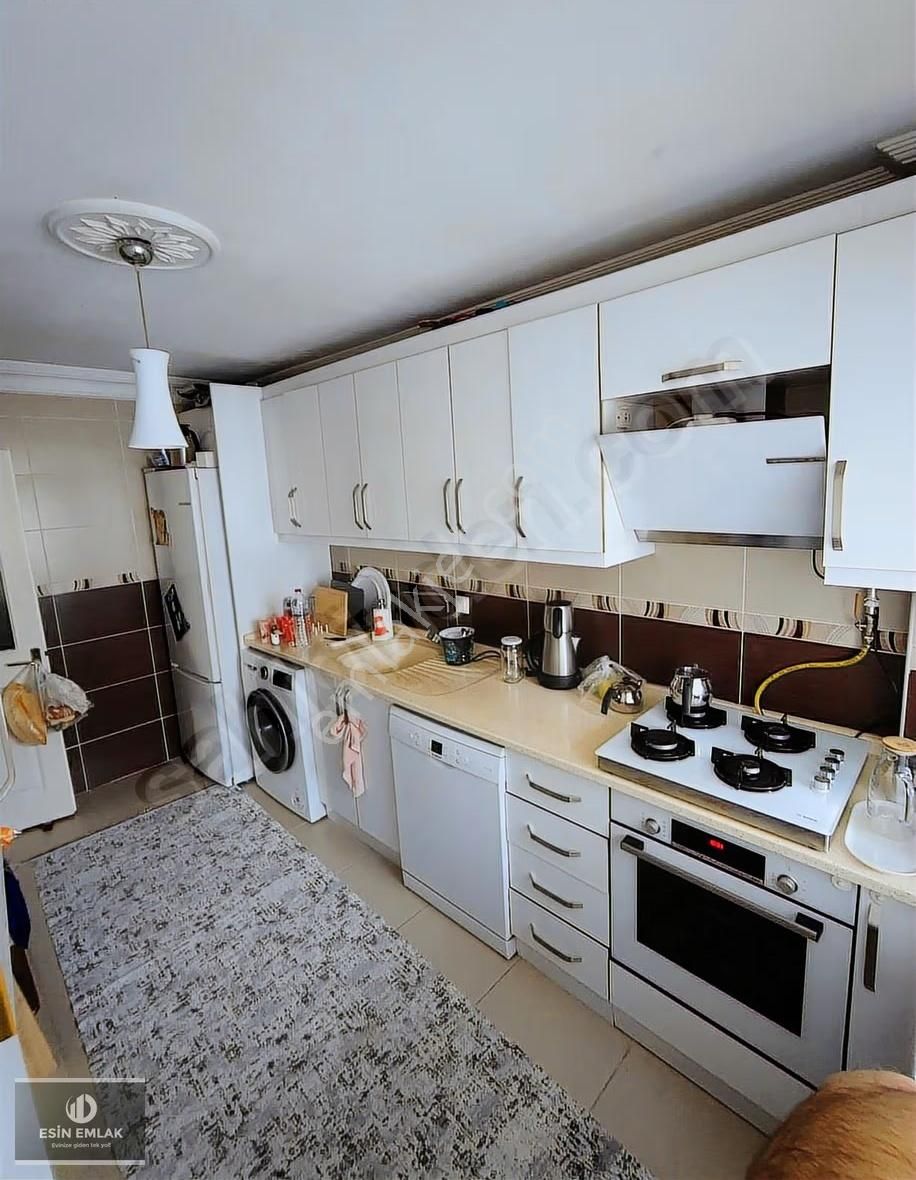 Güzelyalı Mah Balkonlu Geniş Merkezi Konumda Arakat 3+1 Daire - Görsel 12