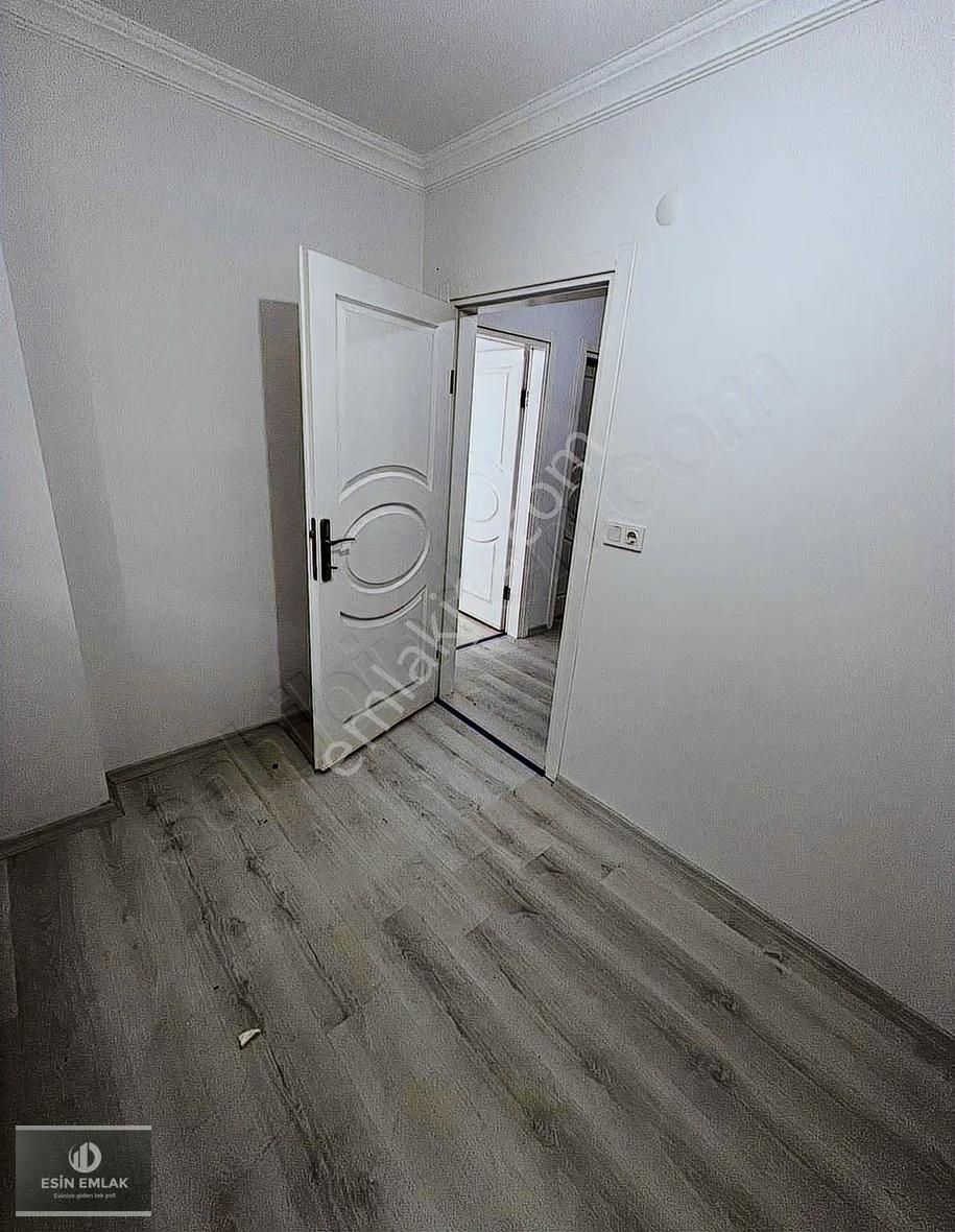 Osman Gazi Mah Balkonlu Geniş Marmaray'a Yakın Temiz 3+1 Daire - Görsel 17