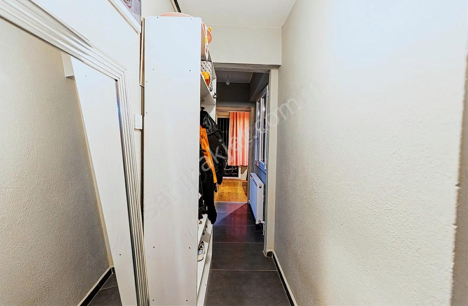 Karşıyaka Tershane Mahallesinde Full Tadilatlı Satılık 2+1 Daire - Görsel 21