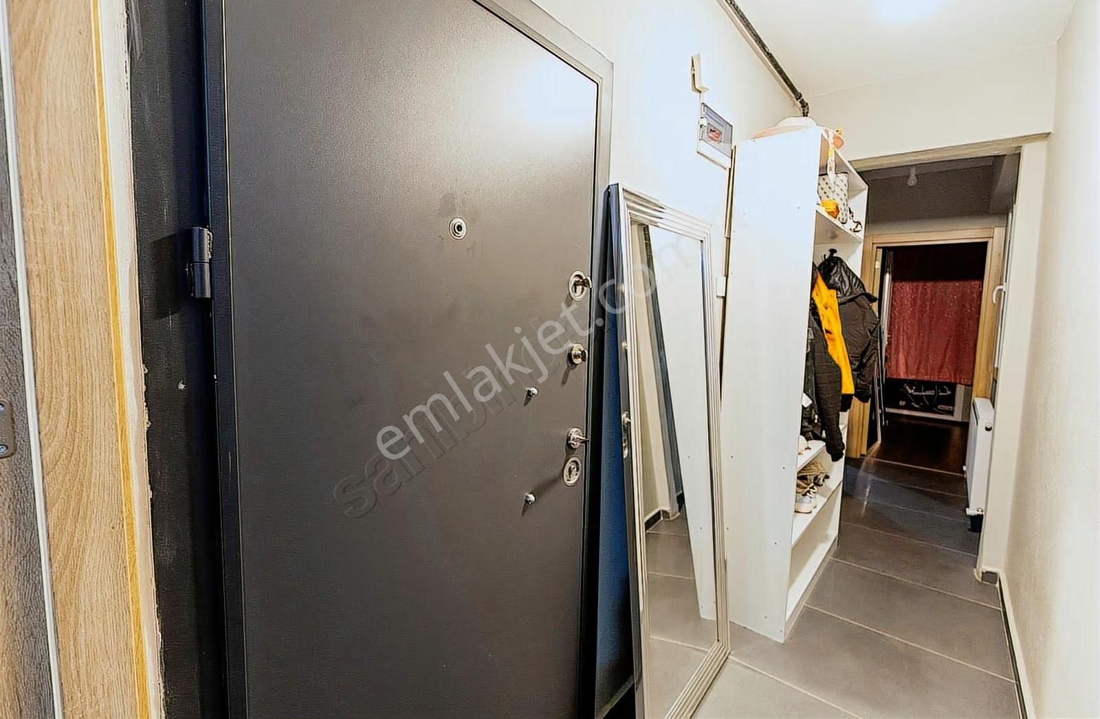 Karşıyaka Tershane Mahallesinde Full Tadilatlı Satılık 2+1 Daire - Görsel 11