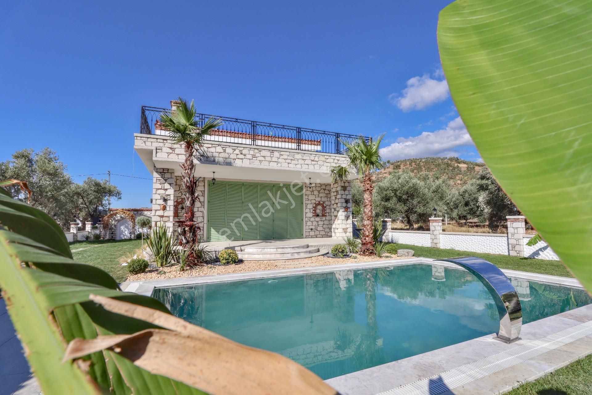 Altınoluk'ta 650 M2 Arsa İçinde Satılık Havuzlu Villa - Görsel 21