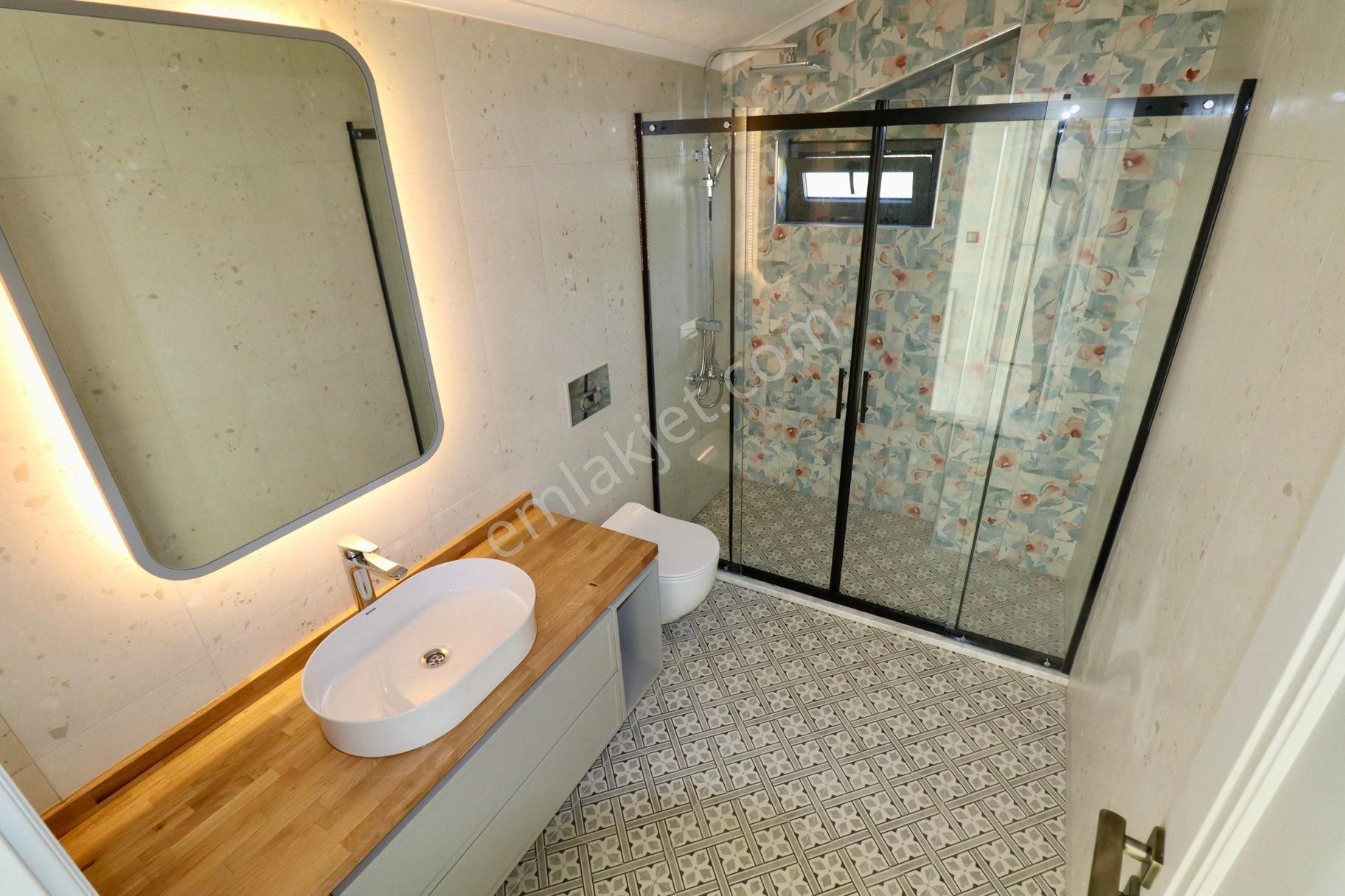 Altınoluk'ta 650 M2 Arsa İçinde Satılık Havuzlu Villa - Görsel 32