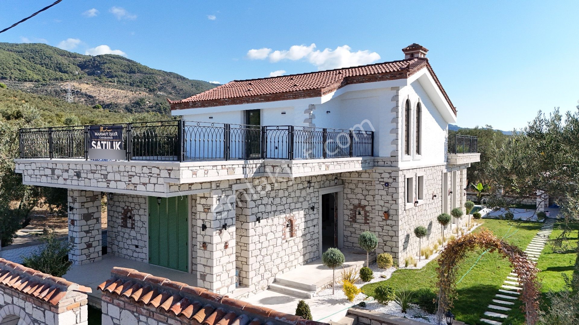 Altınoluk'ta 650 M2 Arsa İçinde Satılık Havuzlu Villa - Görsel 5