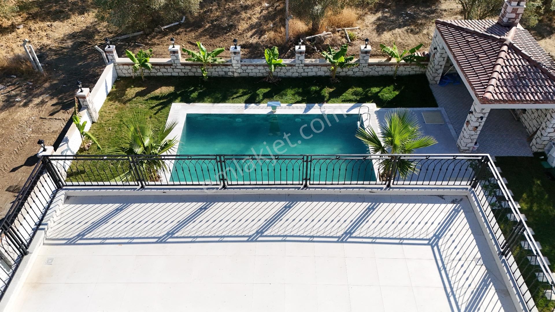 Altınoluk'ta 650 M2 Arsa İçinde Satılık Havuzlu Villa - Görsel 9