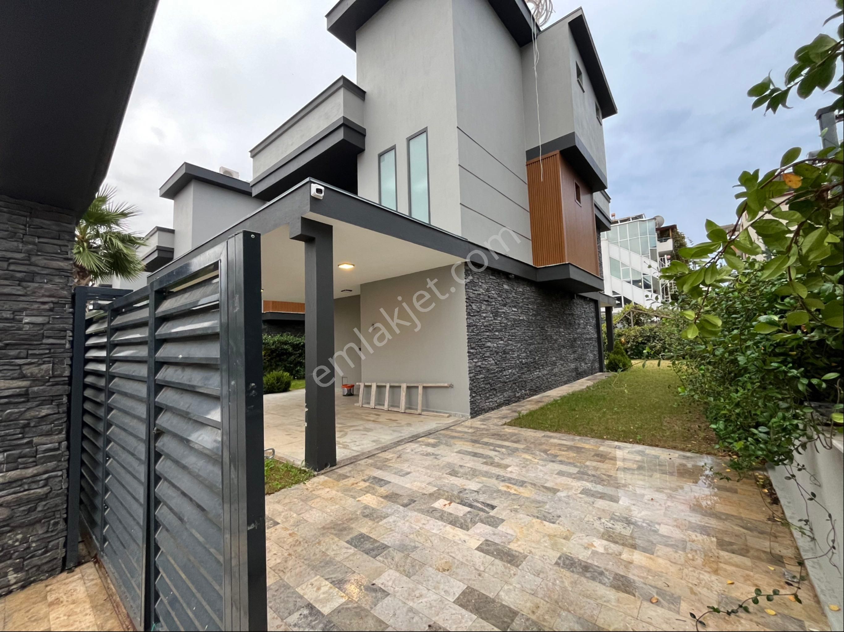 Dikkat!350mt Arsa İçerisinde Tek Müstakil 4+1 Ultra Lüx Villa