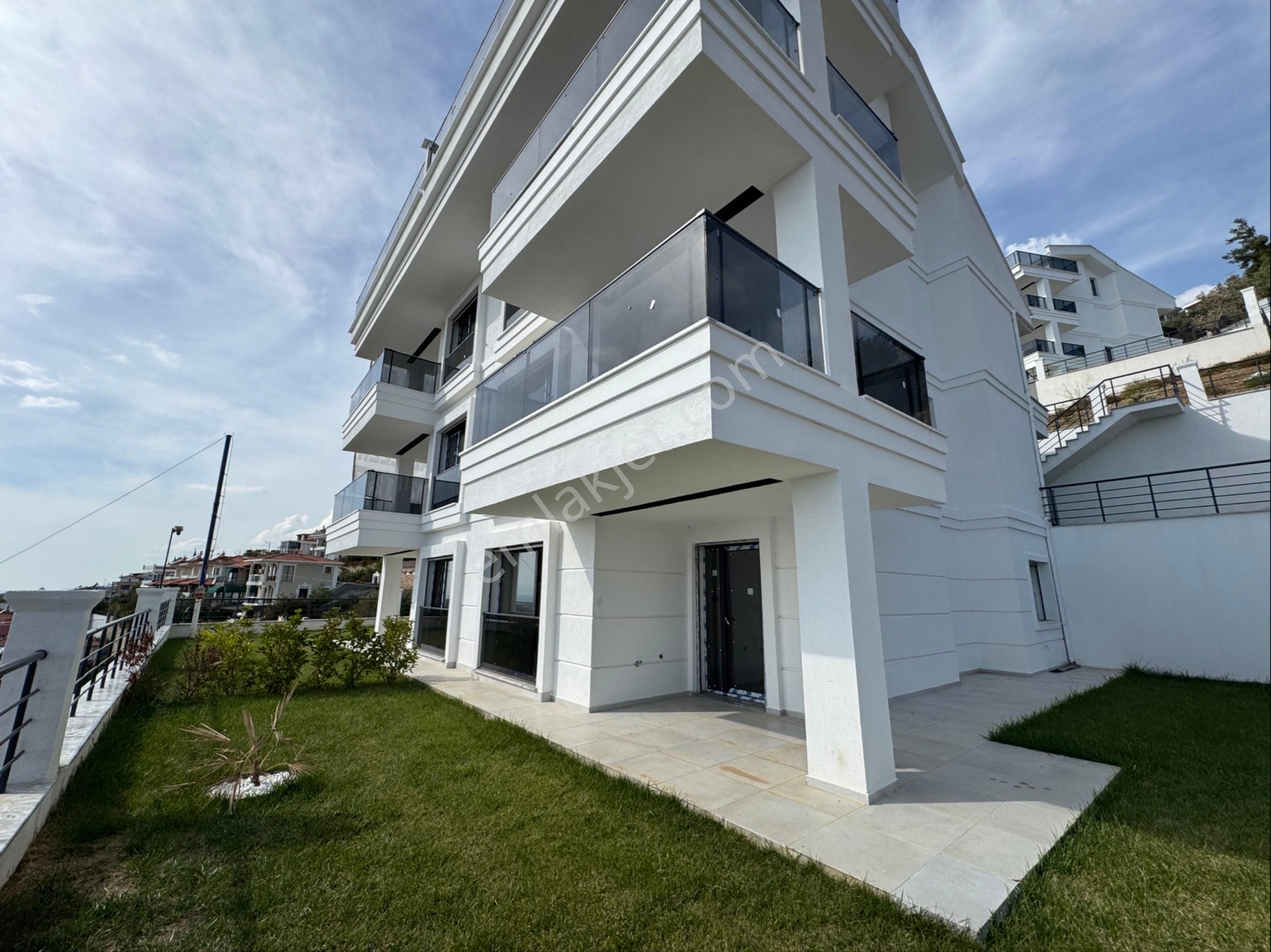 Altınoluk Merkezde Full Manzaralı 3+1 Geniş Bagçeli Teraslı Dubleks'ler - Görsel 7