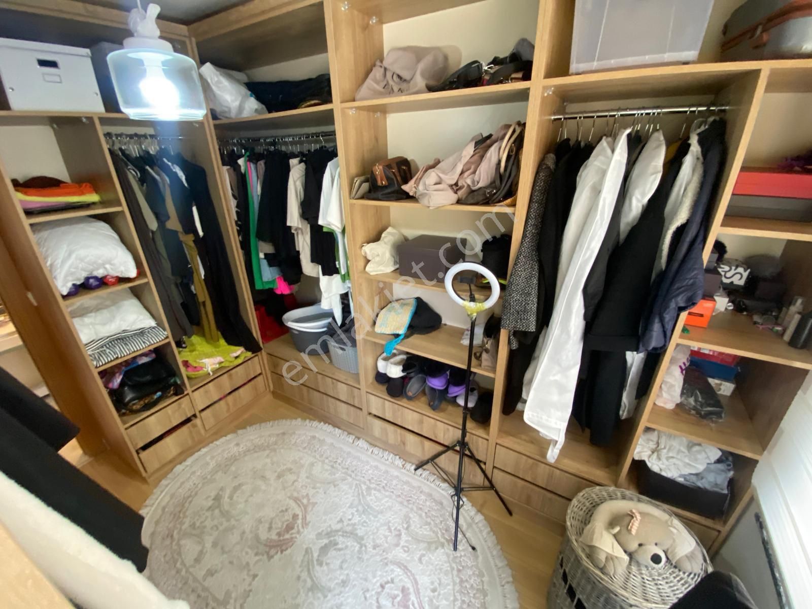 Güçlü Kardeşler Altınoluk Merkezde Özel Tasarım 4+2 Tam Müstakil Villa - Görsel 25