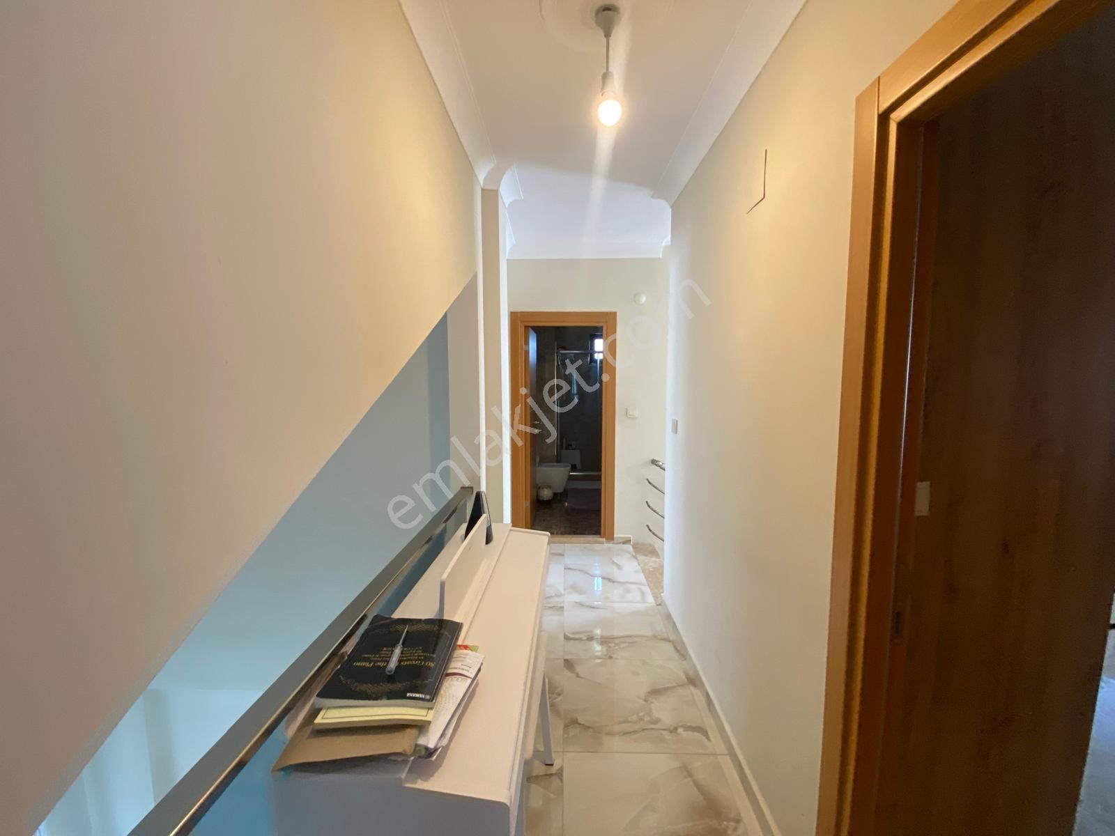 Güçlü Kardeşler Altınoluk Merkezde Özel Tasarım 4+2 Tam Müstakil Villa - Görsel 22