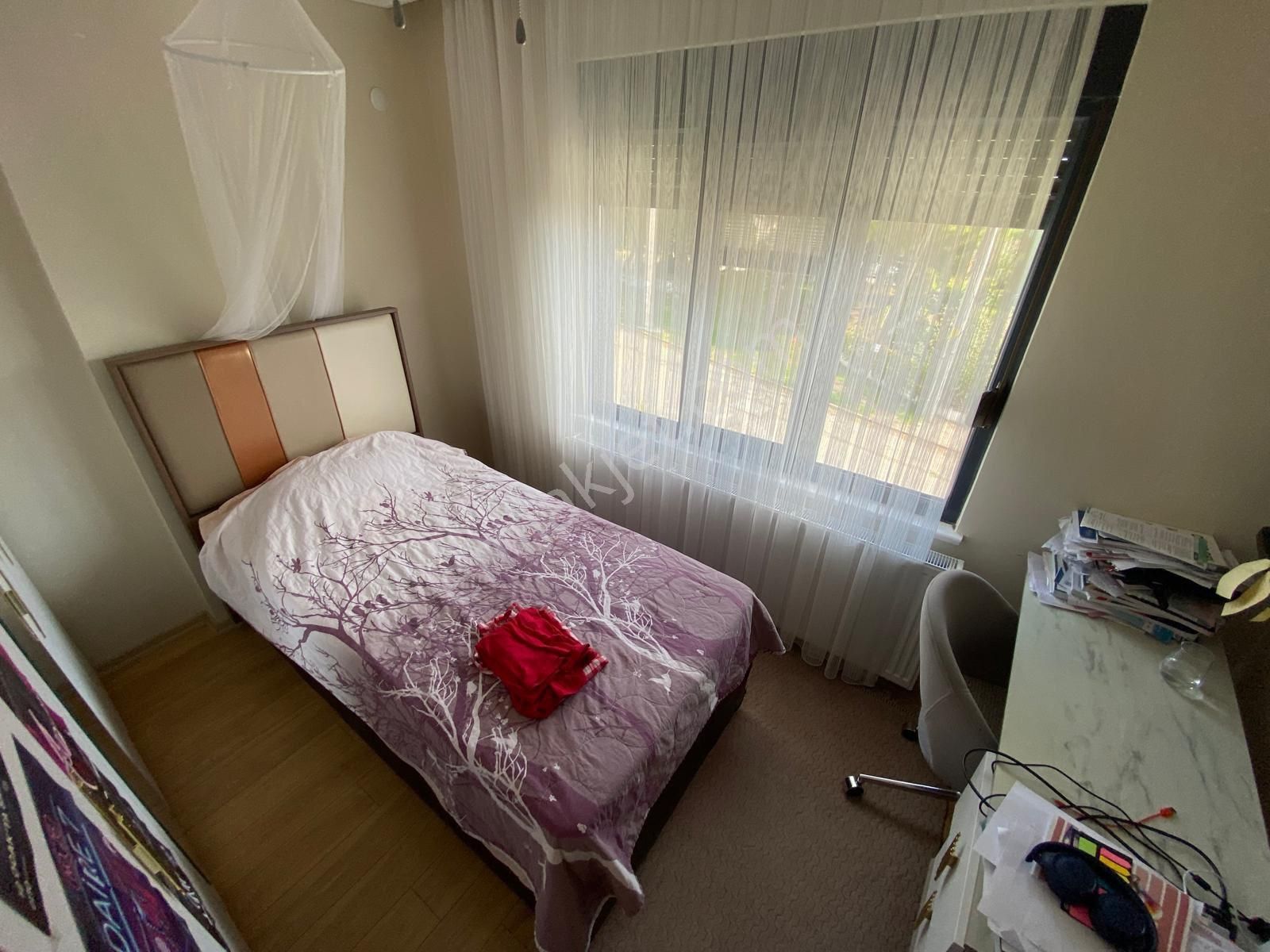 Güçlü Kardeşler Altınoluk Merkezde Özel Tasarım 4+2 Tam Müstakil Villa - Görsel 26