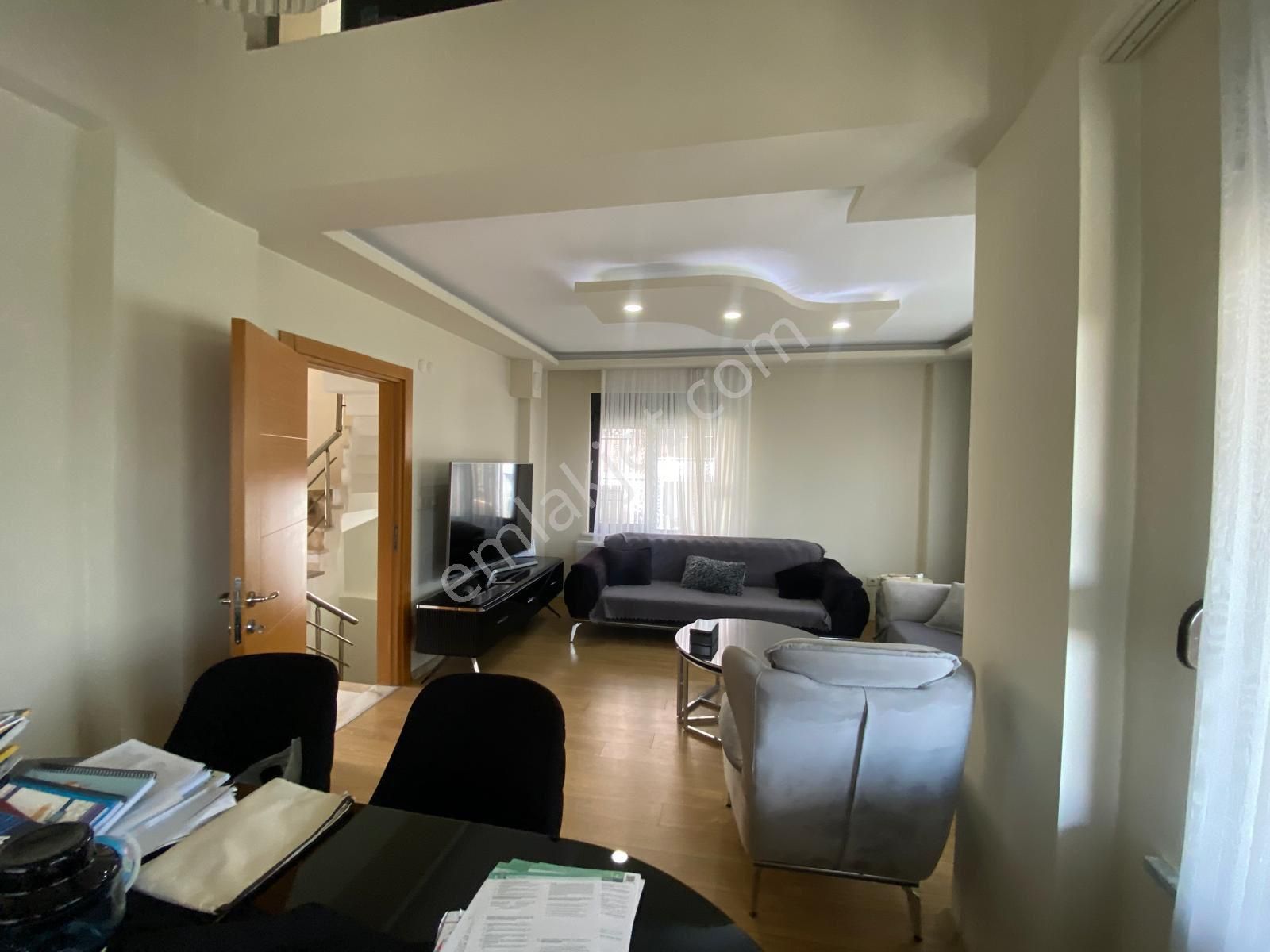 Güçlü Kardeşler Altınoluk Merkezde Özel Tasarım 4+2 Tam Müstakil Villa - Görsel 13