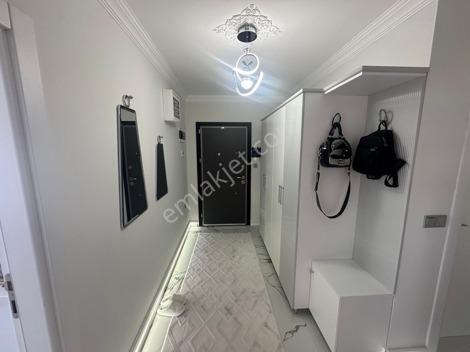 Küçükler Gayrimenkulden Karşıyaka Da Site İçinde Satılık Daire - Görsel 22