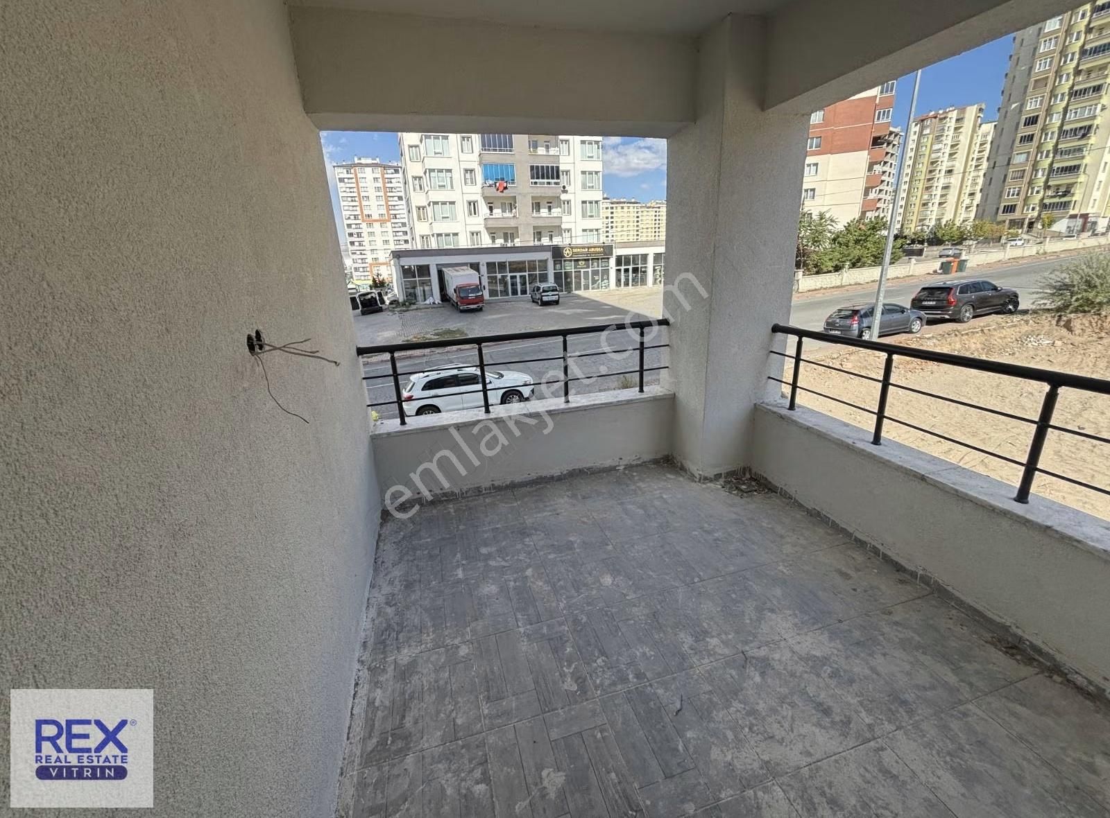 Esentepe Mah. Alternatif Kat Ve Cephelerde 3+1 Lüks Daireler