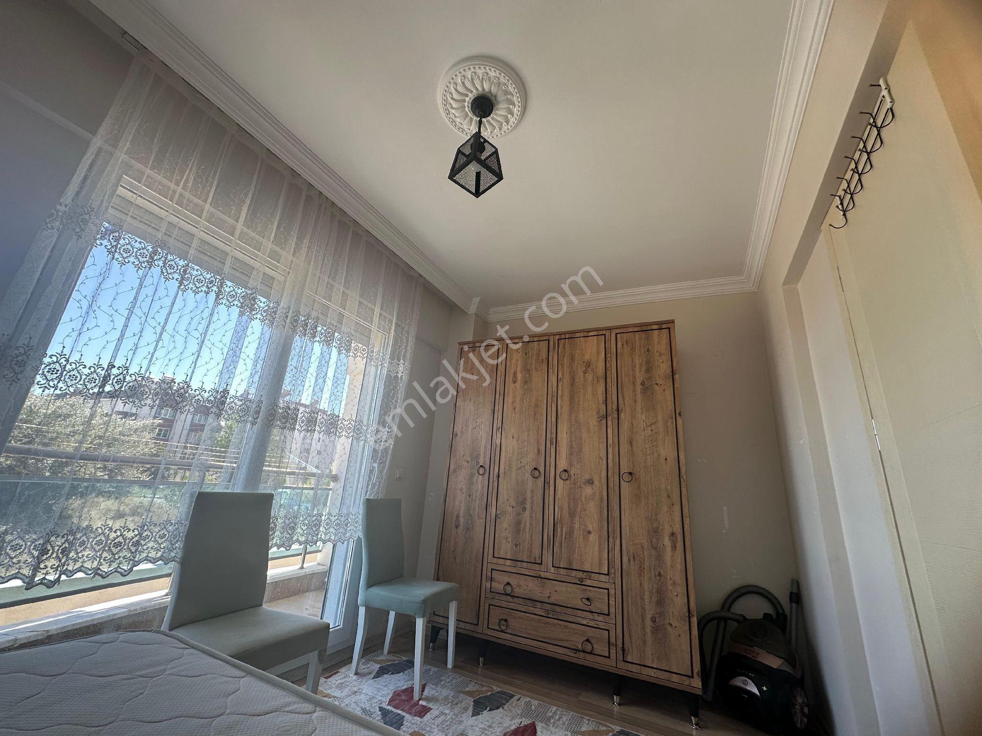 Lüks Eşyalı - Çift Balkonlu - Masrafsız Daire - Görsel 12