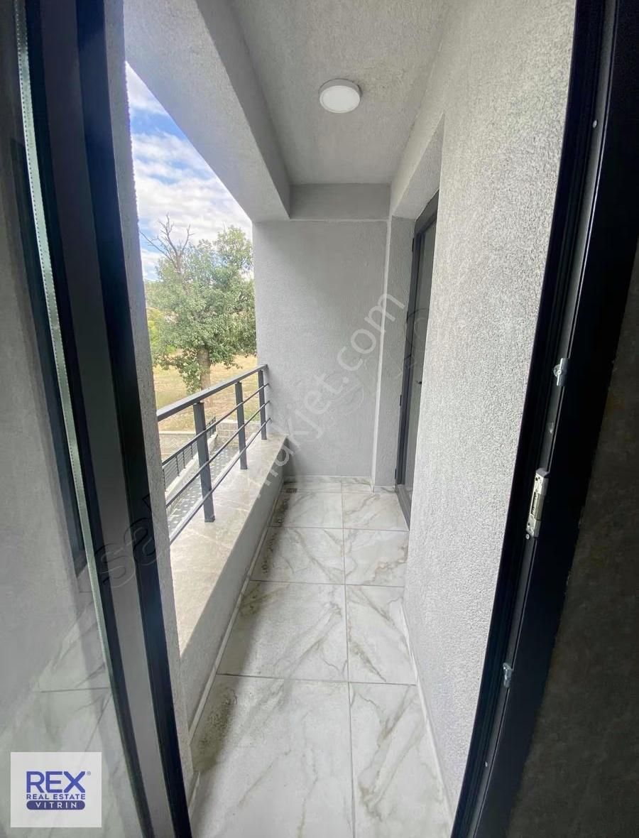 Yatay Mimari 3 Katlı Binada 2+1yüksek Kira Getirili Yeni Daire! - Görsel 12